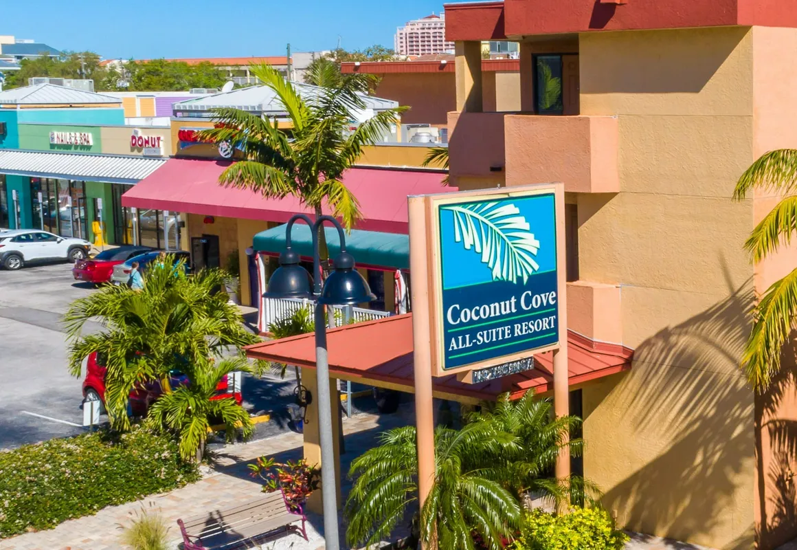 Coconut Cove All-Suite Hotel hotel hero