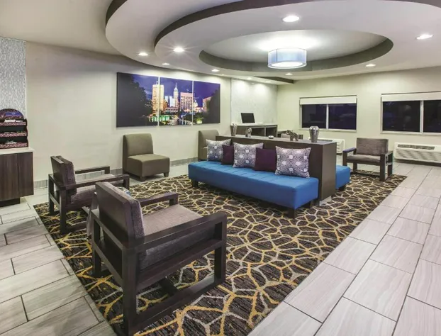 La Quinta Inn by Wyndham Indianapolis North at Pyramids hotel detail image 2