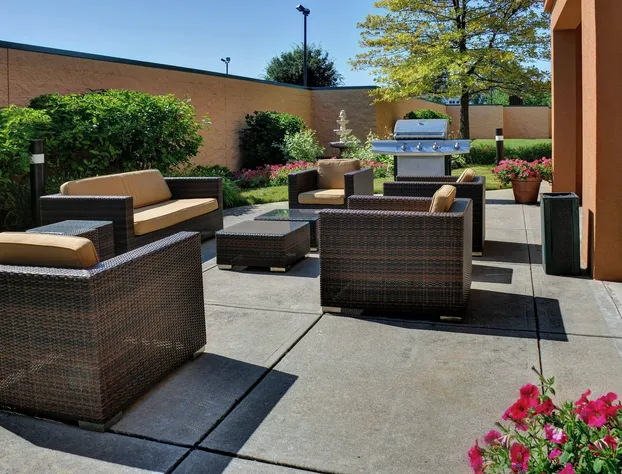 Courtyard by Marriott Indianapolis South hotel detail image 3