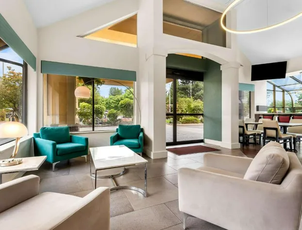 Best Western Plus Parkway Inn hotel detail image 4