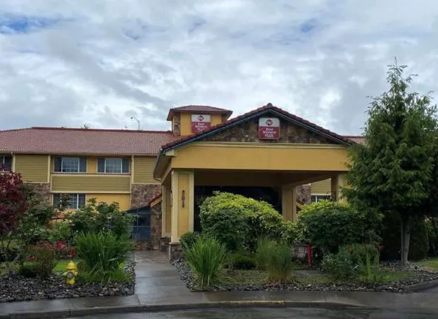 Best Western Plus Parkway Inn hotel detail image 1