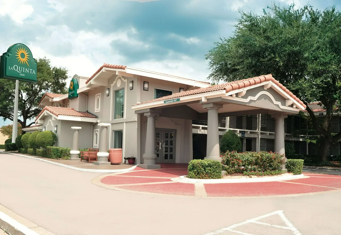 La Quinta Inn by Wyndham Dallas Uptown hotel hero