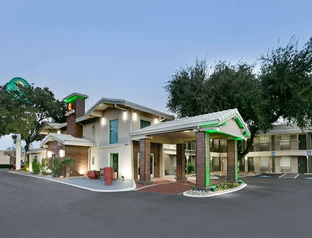 La Quinta Inn by Wyndham Dallas Uptown hotel detail image 1