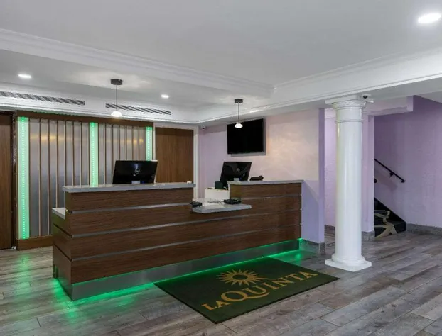 La Quinta Inn by Wyndham Kansas City Lenexa hotel detail image 2