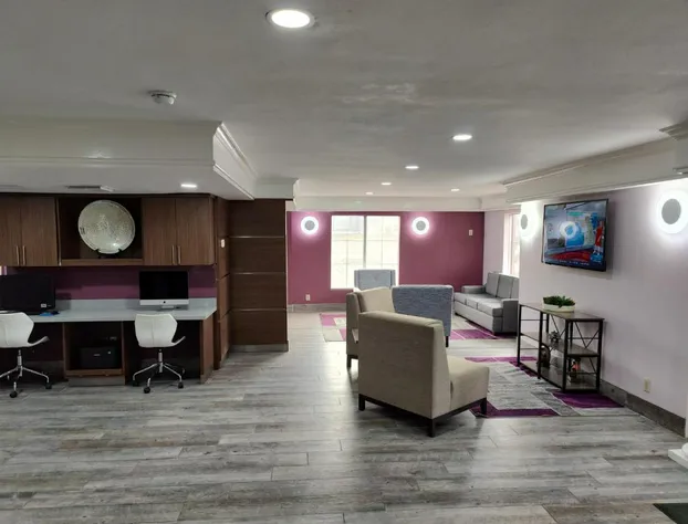 La Quinta Inn by Wyndham Kansas City Lenexa hotel detail image 4