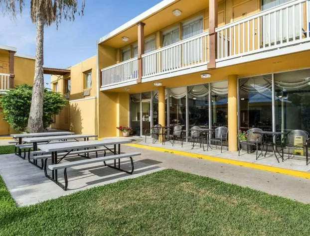 Quality Inn & Suites on the Beach hotel detail image 3