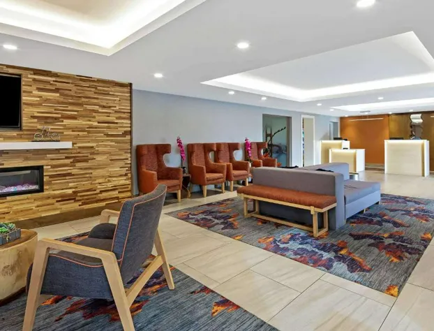 La Quinta Inn & Suites by Wyndham San Francisco Airport N hotel detail image 2