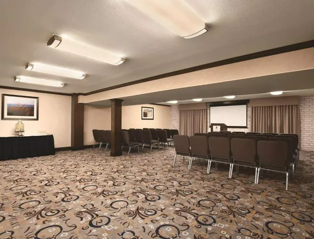 Embassy Suites Corpus Christi hotel detail image 3