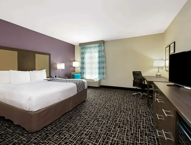 La Quinta Inn & Suites by Wyndham Lake Charles Casino Area hotel detail image 4