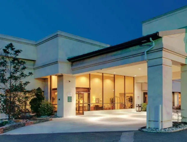 Ramada by Wyndham Fairfield NJ hotel detail image 2