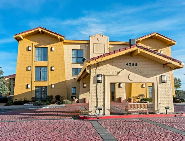 La Quinta Inn by Wyndham Santa Fe hotel detail image 3