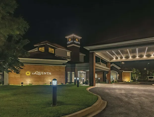 La Quinta Inn & Suites by Wyndham Oklahoma City Norman hotel detail image 2