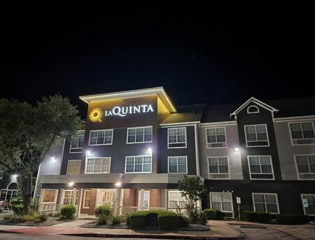 La Quinta Inn & Suites by Wyndham Rockwall hotel detail image 1