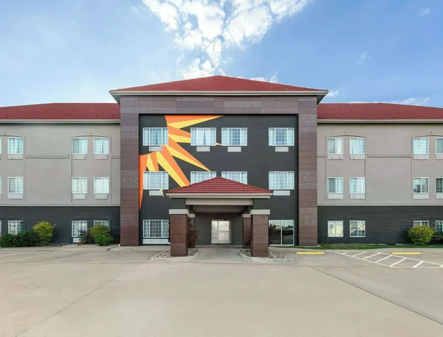 La Quinta Inn & Suites by Wyndham Belton - Temple South hotel detail image 2