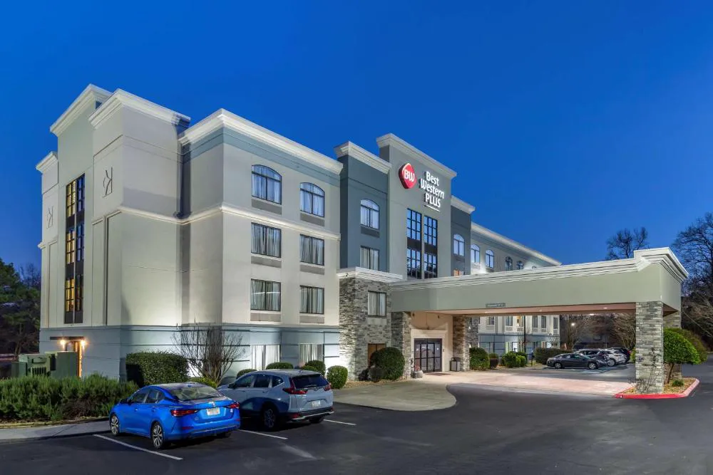 Best Western Plus Dalton Inn hotel hero