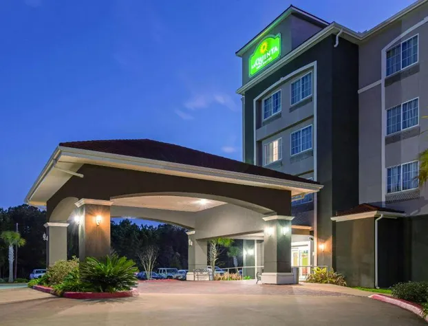 La Quinta Inn & Suites by Wyndham Leesville Ft. Polk hotel detail image 1