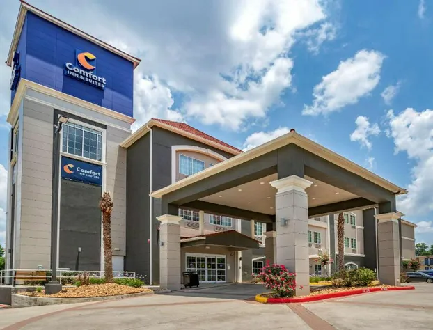 Comfort Inn & Suites Cleveland TX hotel detail image 3