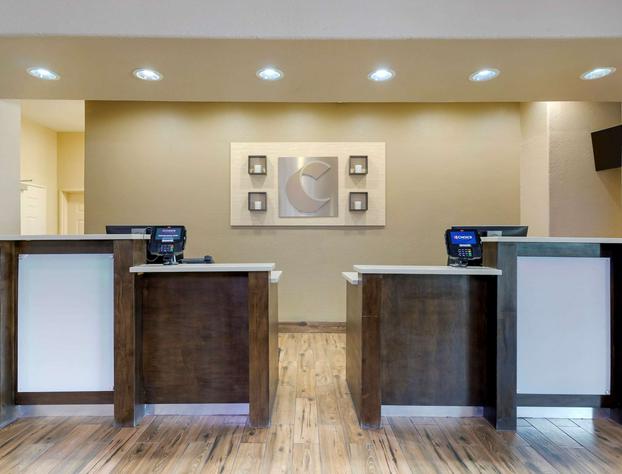 Comfort Inn & Suites Near Six Flags & Medical Center hotel detail image 3