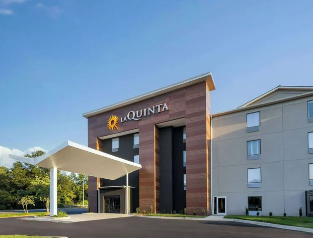 La Quinta Inn & Suites by Wyndham Memphis I-240 hotel detail image 3