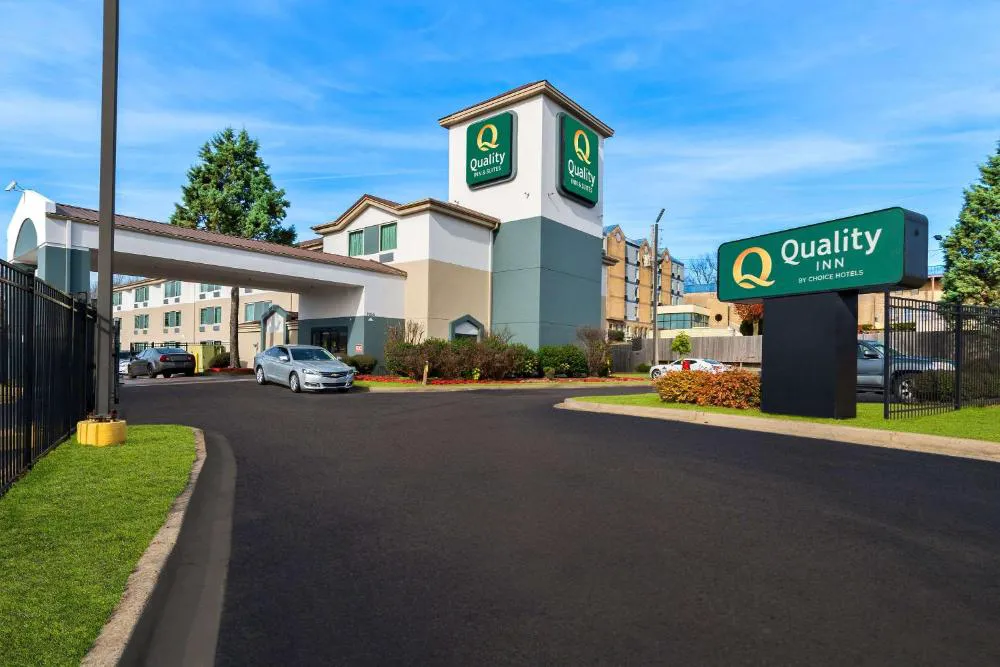 Quality Inn Memphis Northeast near I-40 hotel hero