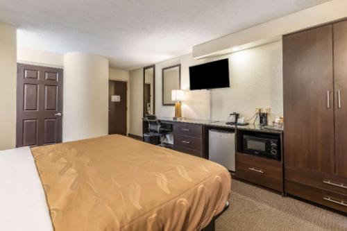 Quality Inn Memphis Northeast Near I-40 hotel detail image 2