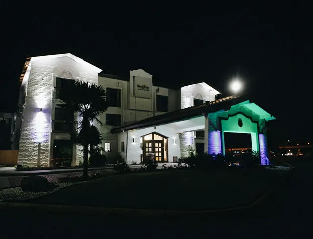 All Seasons Inn & Suites hotel detail image 1