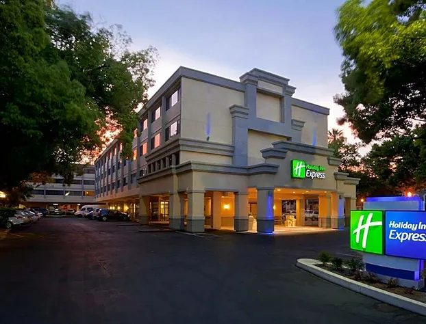 Holiday Inn Express Sacramento Convention Center hotel detail image 1