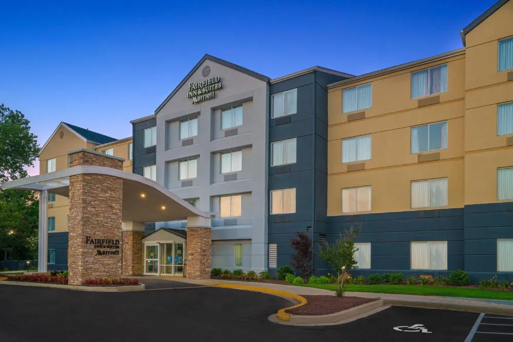 Fairfield Inn & Suites Memphis I-240 & Perkins hotel hero