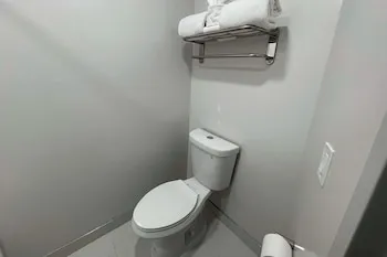 Comfort Inn & Suites Salt Lake City I-80 I-15 Downtown hotel detail image 4