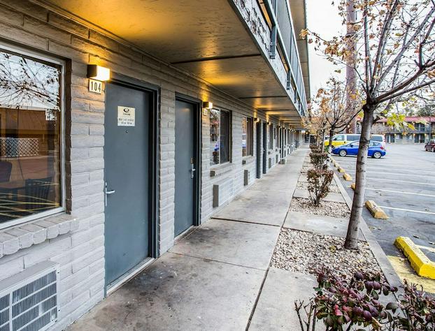 Econo Lodge Downtown hotel detail image 1