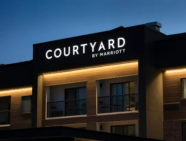 Courtyard by Marriott Layton hotel detail image 1
