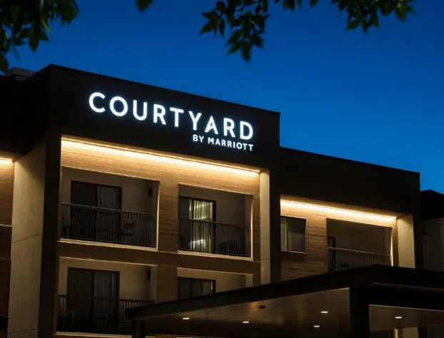 Courtyard by Marriott Layton hotel detail image 3