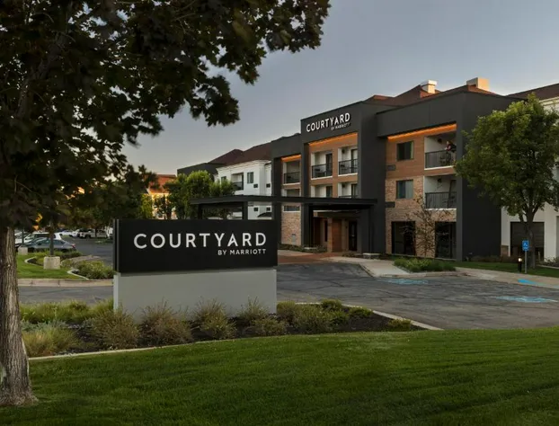 Courtyard by Marriott Layton hotel detail image 4