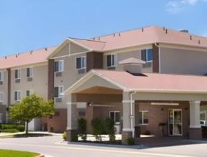 Royal Inn Airport hotel hero