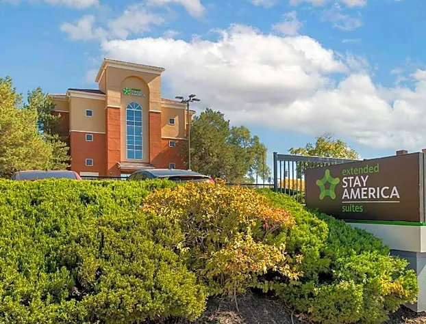 Extended Stay America Suites - Kansas City - Country Club Plaza hotel detail image 1