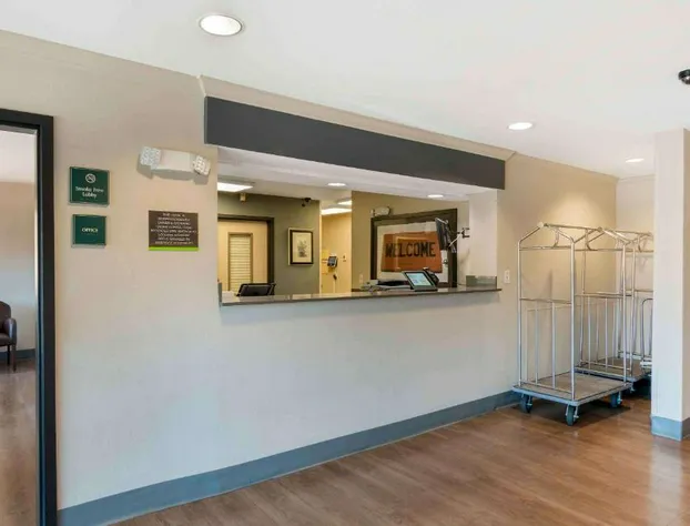 Extended Stay America Suites - Kansas City - Country Club Plaza hotel detail image 4
