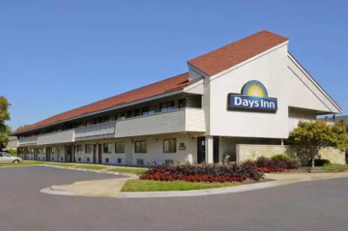 Days Inn by Wyndham Overland Park/Metcalf/Convention Center hotel hero