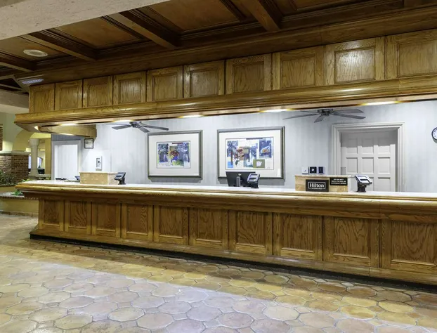 Embassy Suites by Hilton Kansas City Plaza hotel detail image 4