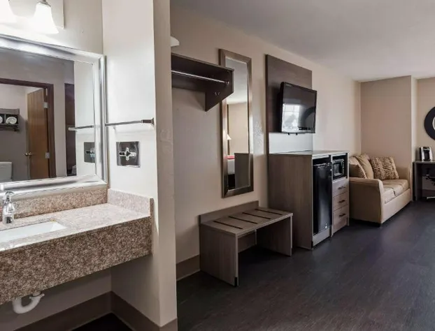 SureStay Plus Hotel by Best Western Kearney Liberty North hotel detail image 1