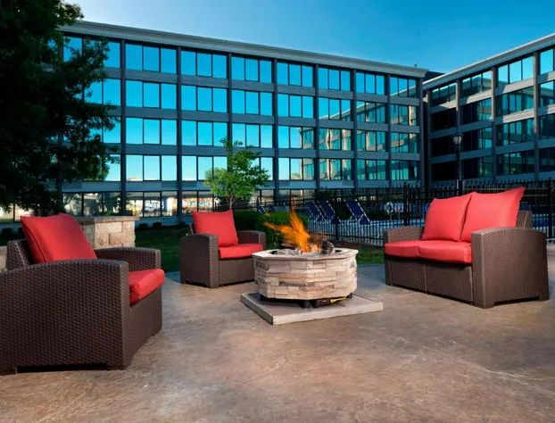 Four Points by Sheraton Kansas City Airport hotel detail image 2