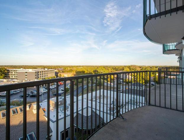Orangewood Inn & Suites Kansas City Airport hotel detail image 1