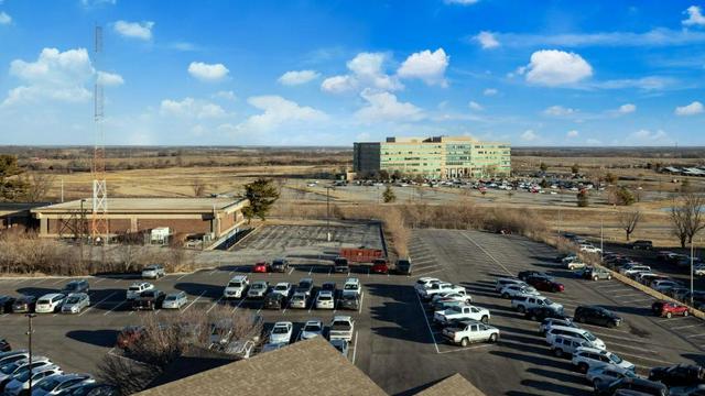 Orangewood Inn & Suites Kansas City Airport hotel detail image 3