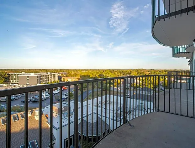 Orangewood Inn & Suites Kansas City Airport hotel detail image 2