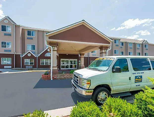 Microtel Inn & Suites By Wyndham Kansas City Airport hotel detail image 1