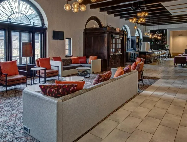 Courtyard by Marriott Kansas City Country Club Plaza hotel detail image 2