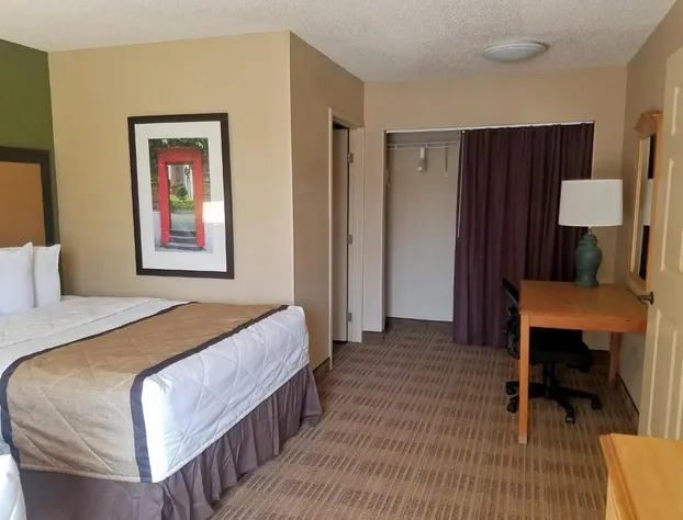 Extended Stay America Suites Kansas City Overland Pk Nall Av hotel detail image 4