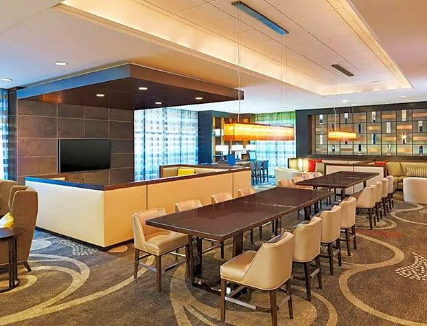 Hilton Kansas City Airport hotel detail image 4