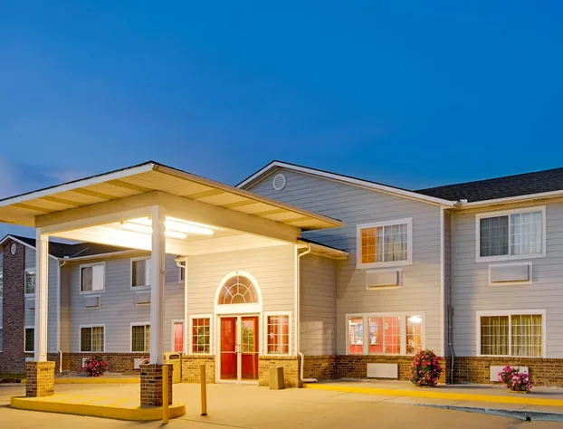 Super 8 by Wyndham Riverside/Kansas City hotel detail image 1