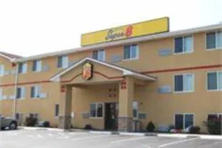 Super 8 by Wyndham Independence Kansas City hotel detail image 3