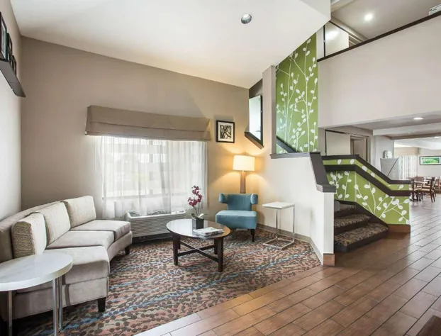 Sleep Inn Kansas City International Airport hotel detail image 3